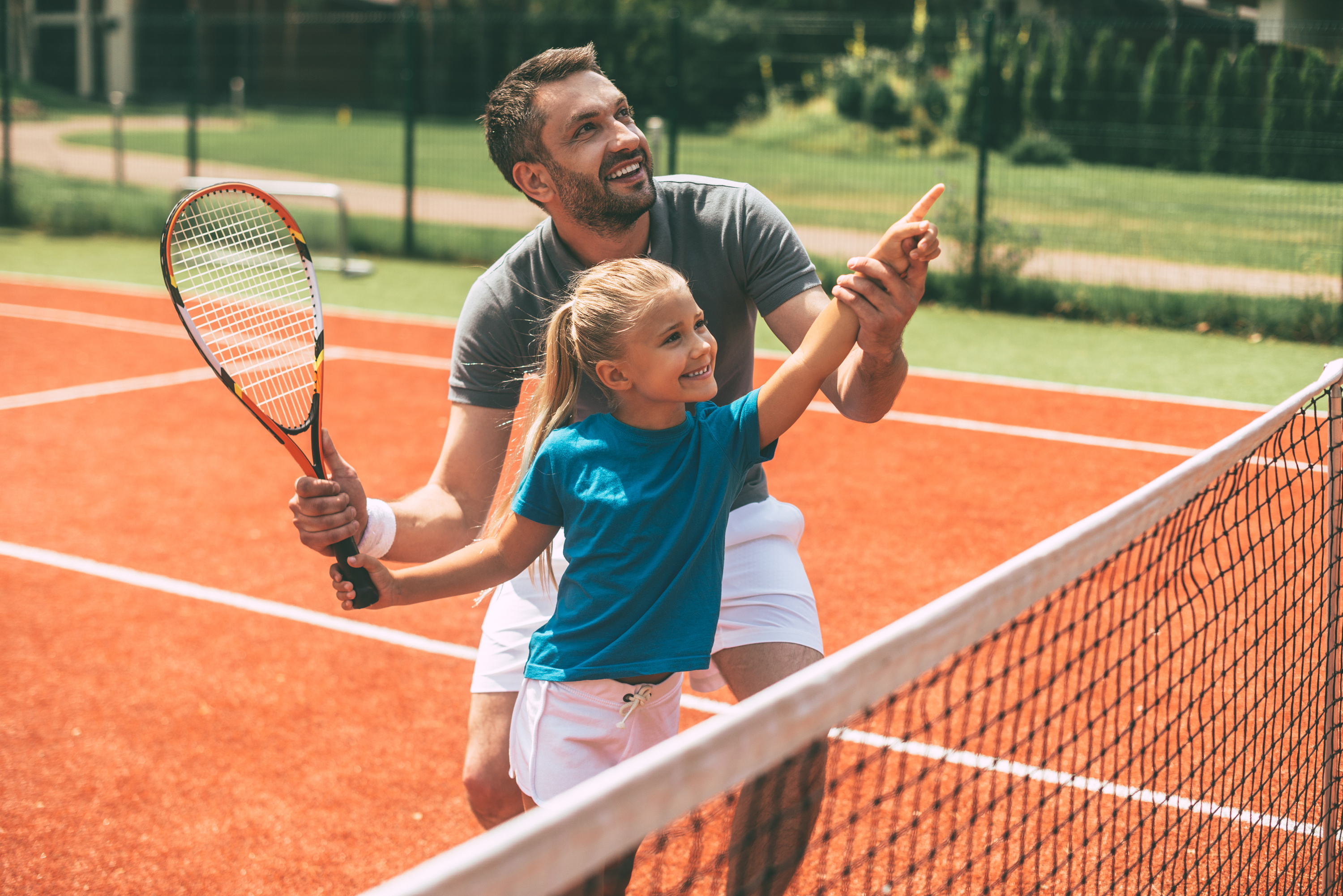 Enseñar tenis a los niños